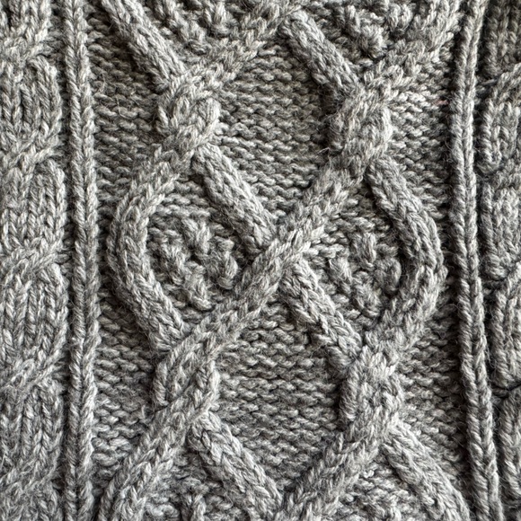 Cable Sweater for kids - Picture 2 of 4